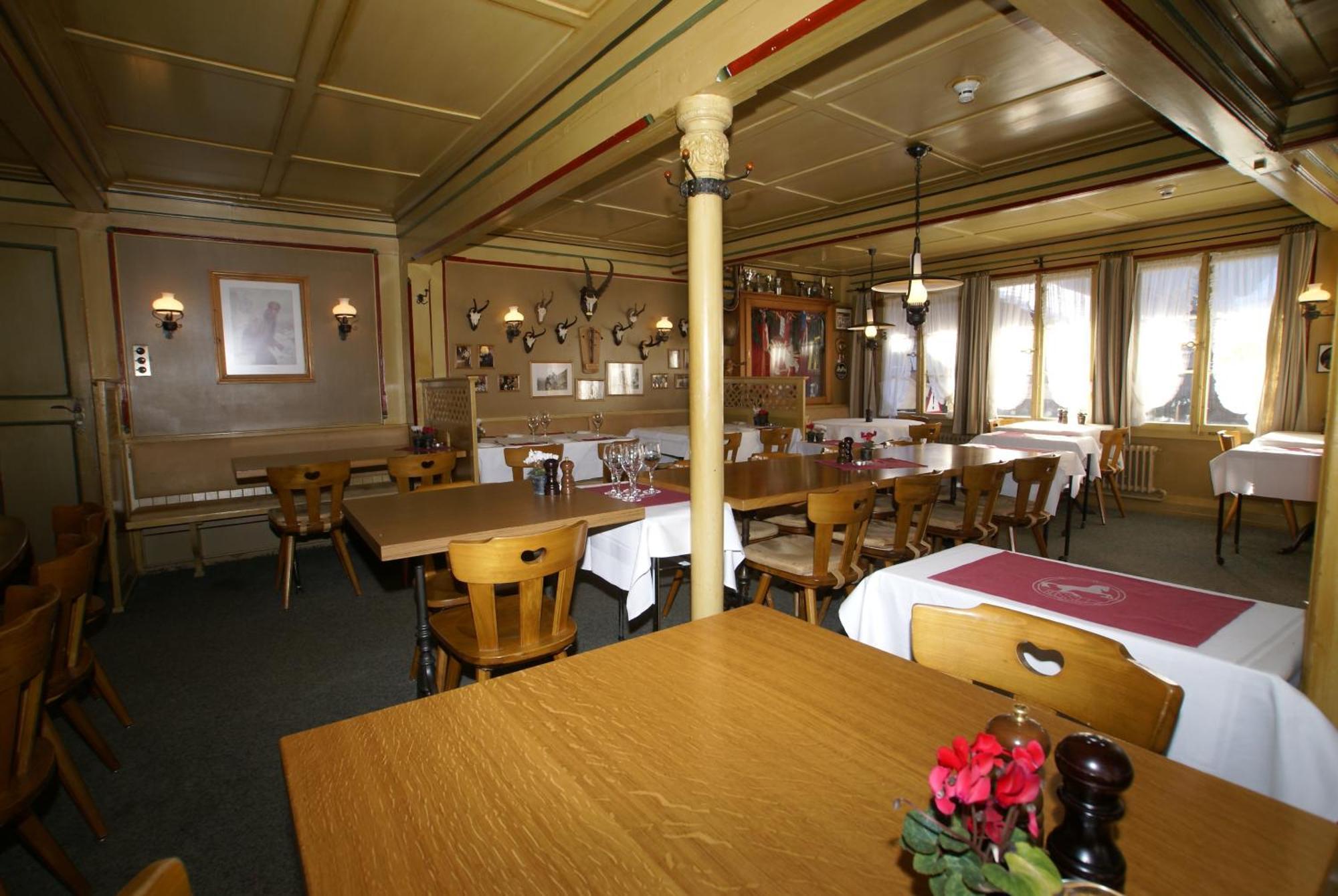 גשטאט Posthotel Roessli מראה חיצוני תמונה